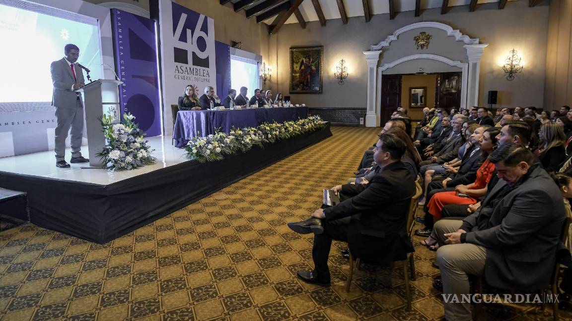 $!César Martínez, presidente del Consejo Directivo entrante, en su mensaje a los presentes.