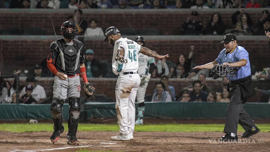 $!Bobby Bradley conectó su noveno cuadrangular de la temporada y remolcó varias carreras.
