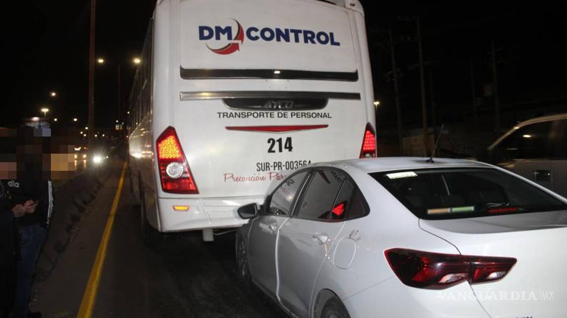 $!La circulación se interrumpió durante 30 minutos mientras se aseguraban los vehículos involucrados.