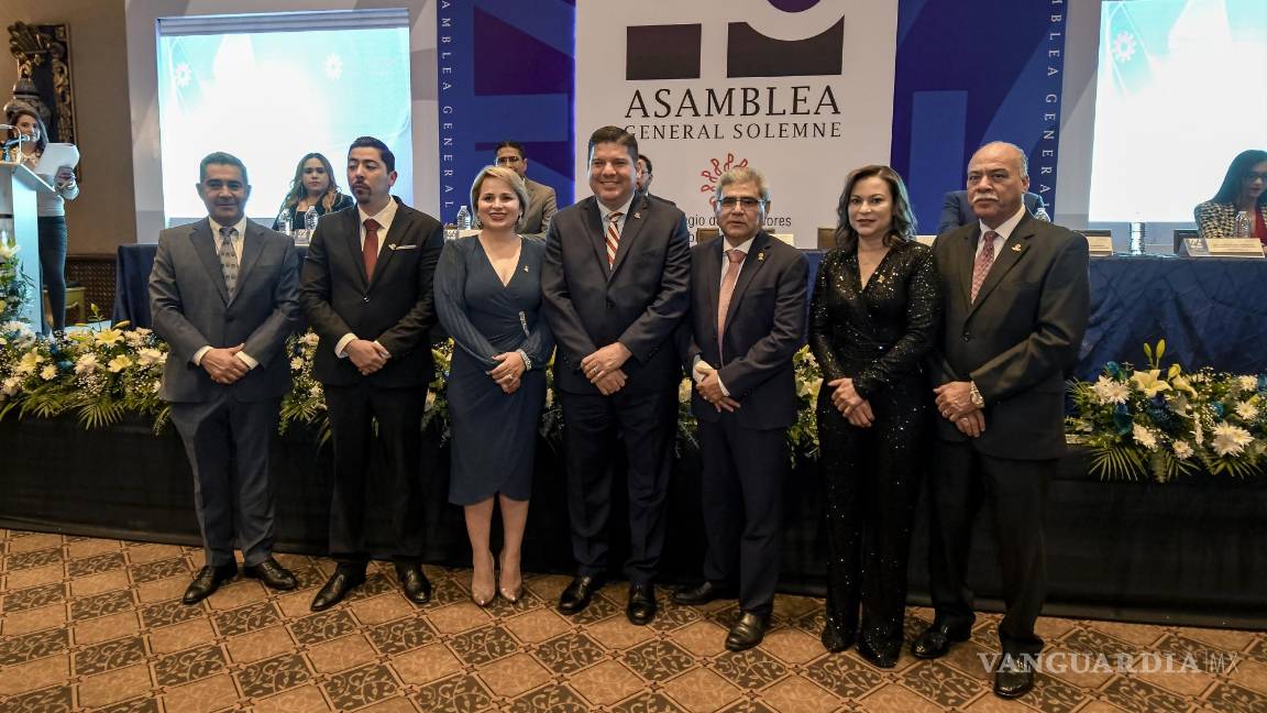 $!Héctor Amaya, presidente nacional del Colegio de Contadores Públicos (cen.), estuvo presente en la Asamblea.