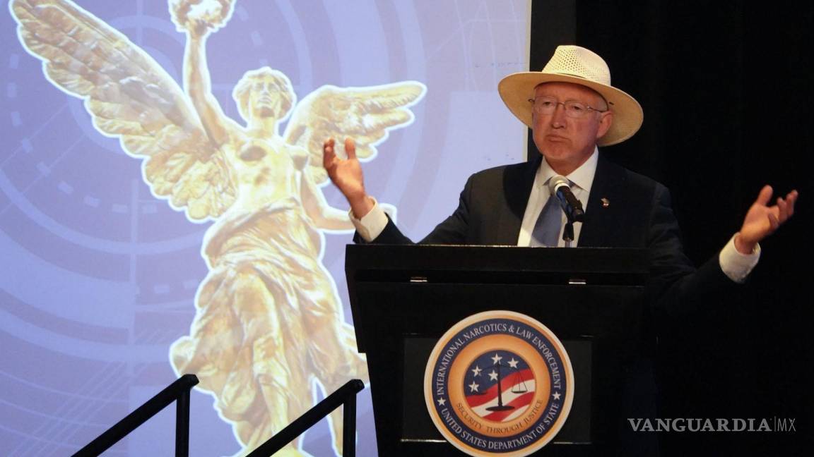 Reconoce Ken Salazar que el 70% de las armas que llegan a México vienen de EU