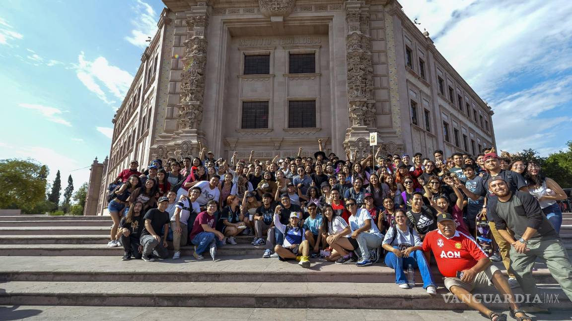$!Decenas de alumnos se retiraron del V. Carranza contentos por haber encontrado eco a sus peticiones.