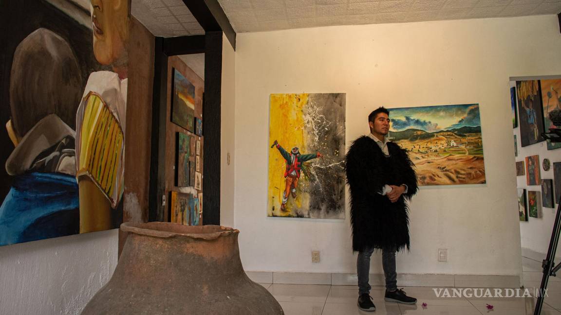 $!El artista tzotzil Andrés López en el Centro Cultural Independiente ArTex de San Juan Chamula, Chiapas (México).
