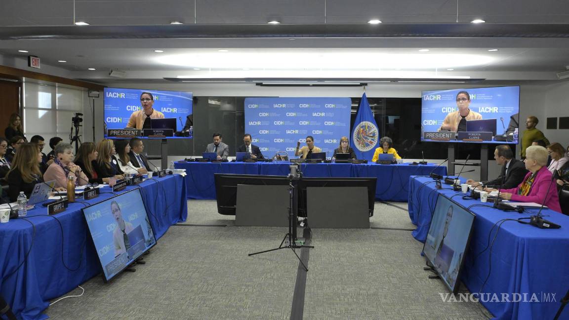 $!La presidenta de la Comisión Interamericana de Derechos Humanos, Roberta Clark (c), en la audiencia de la CIDH en Washington.