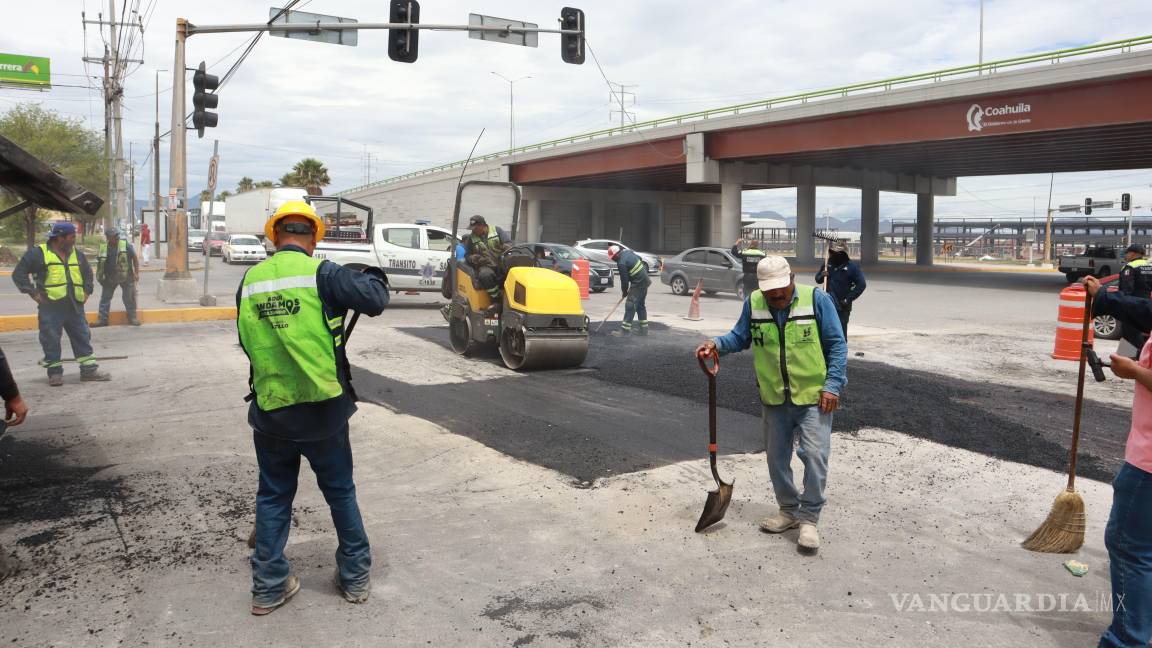 Refuerza Saltillo acciones de bacheo luego del aguacero del pasado martes