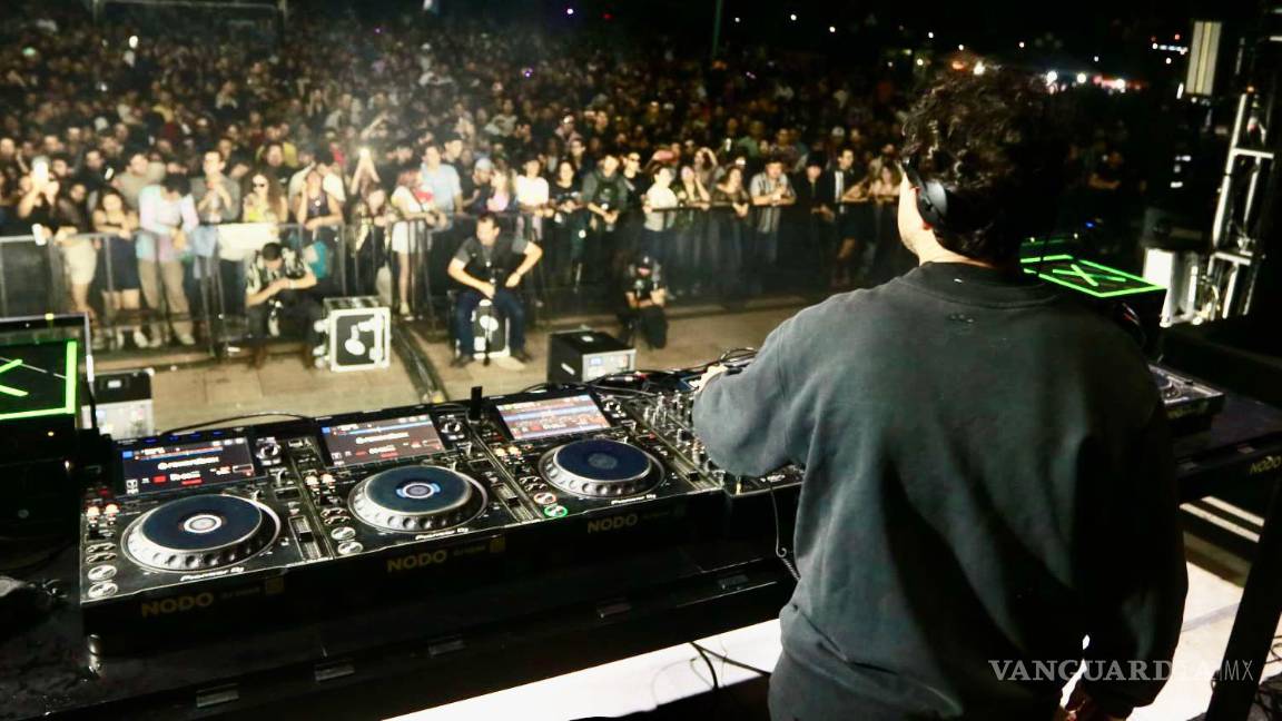 $!Más de 10 mil almas vibraron con la música electrónica en el Parque Las Maravillas.