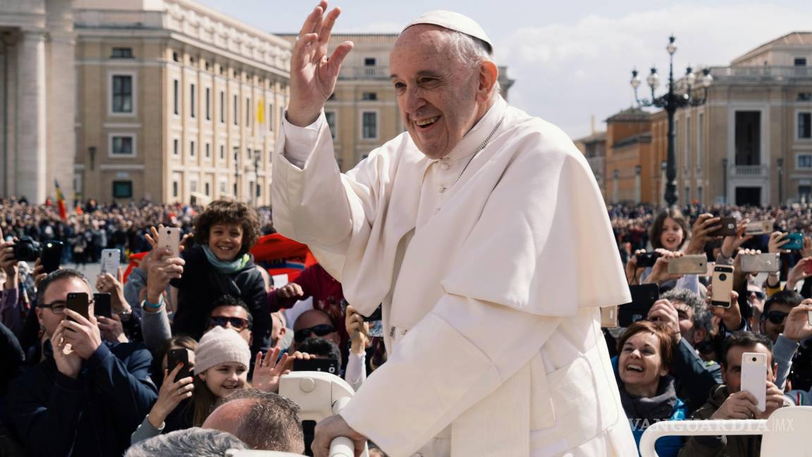 $!En el caso del papa Francisco, actualmente en estado crítico debido a complicaciones de salud.