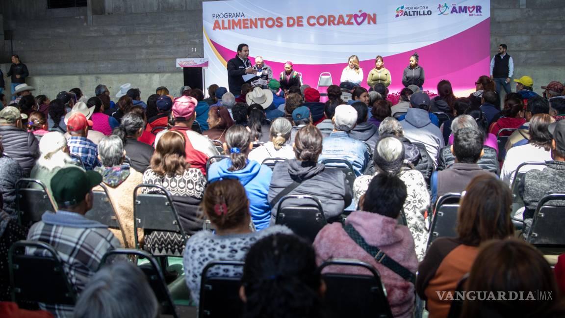 $!Durante el evento de inicio del programa, autoridades municipales reiteraron su compromiso de construir un Saltillo más justo e incluyente, con políticas sociales enfocadas en mejorar la calidad de vida de quienes más lo necesitan.