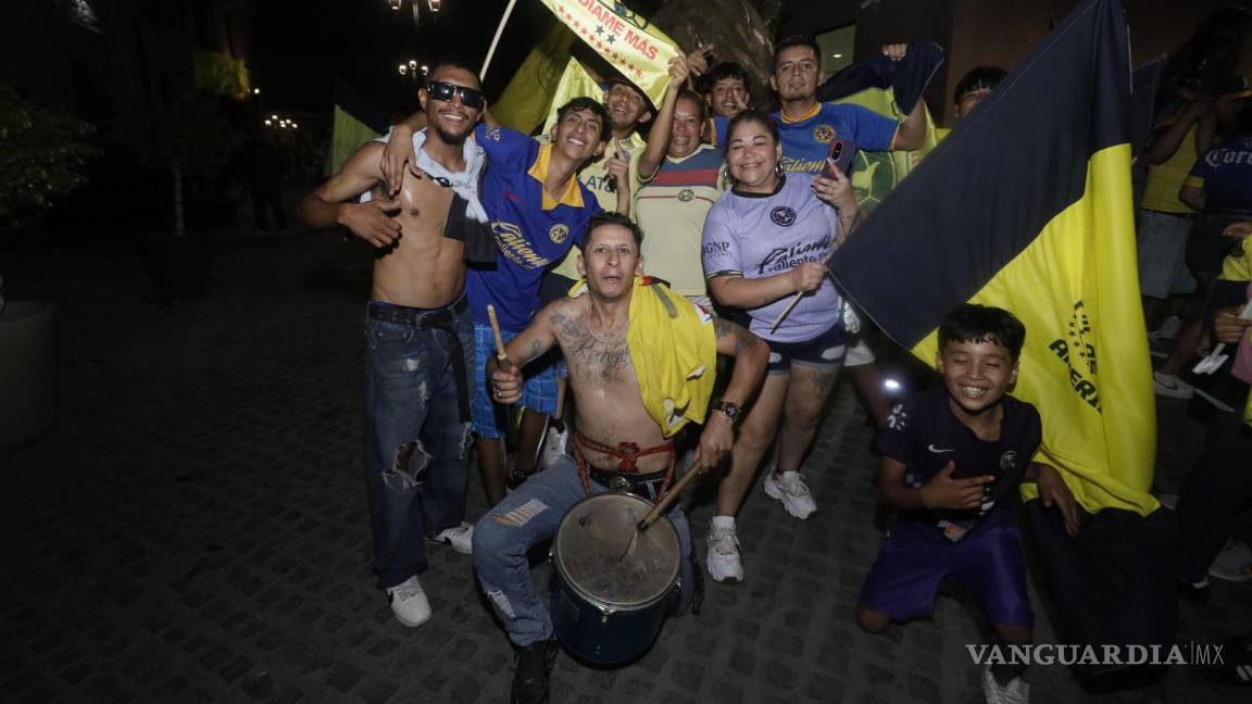 $!Los aficionados saltillenses festejaron en grande.