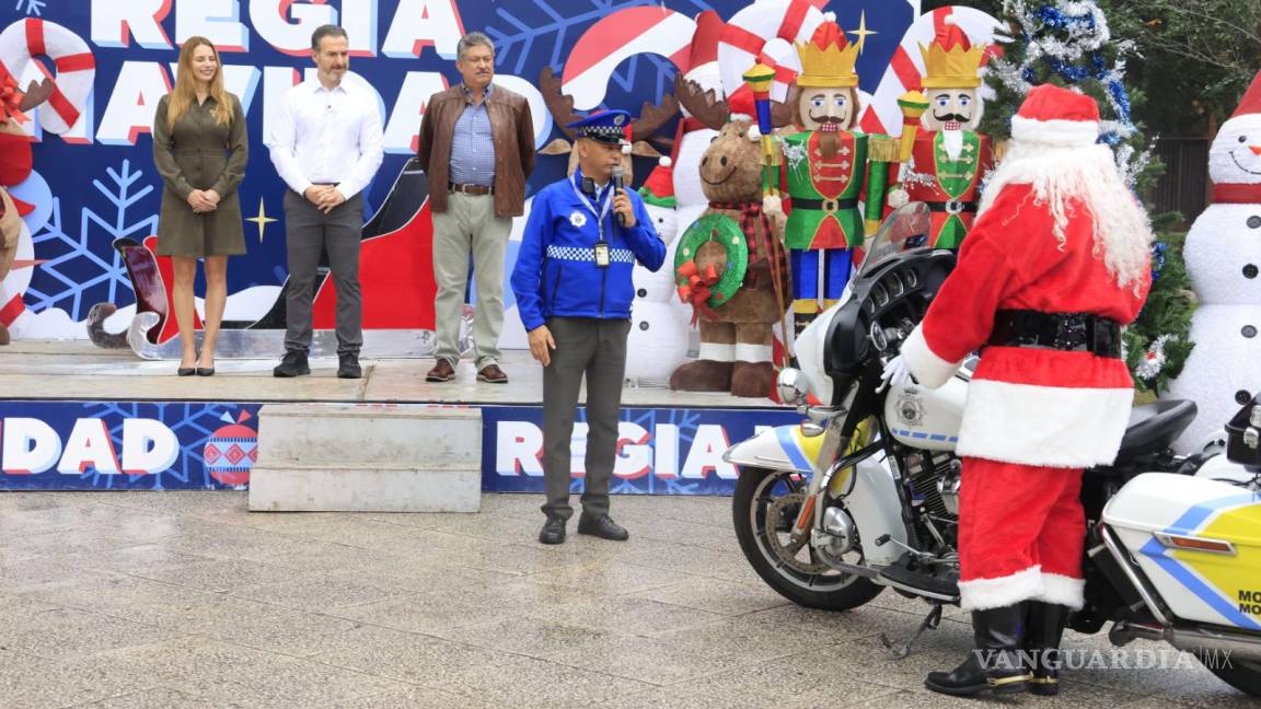 ‘Santas Motorizados’ recorren las calles de Monterrey, Nuevo León