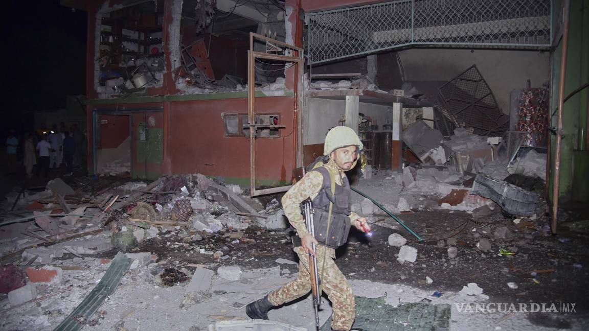 Dialoga EU con India y Pakistán tras escalada de violencia