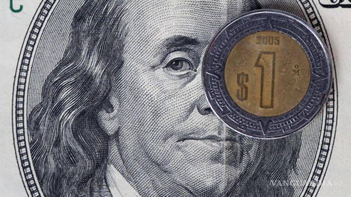 Dólar vuelve a bajar a menos de 19 pesos, mientras se espera anuncio del BdeM sobre tasas