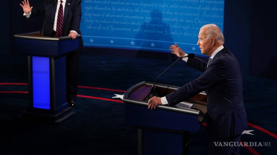 $!El entonces presidente Donald Trump, izquierda, y al exvicepresidente Joe Biden durante el primer debate presidencial el 29 de septiembre de 2020 en Cleveland.