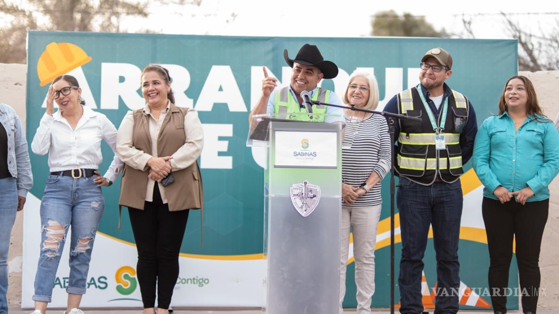 Inicia rehabilitación de la plaza de Cloete, en Sabinas