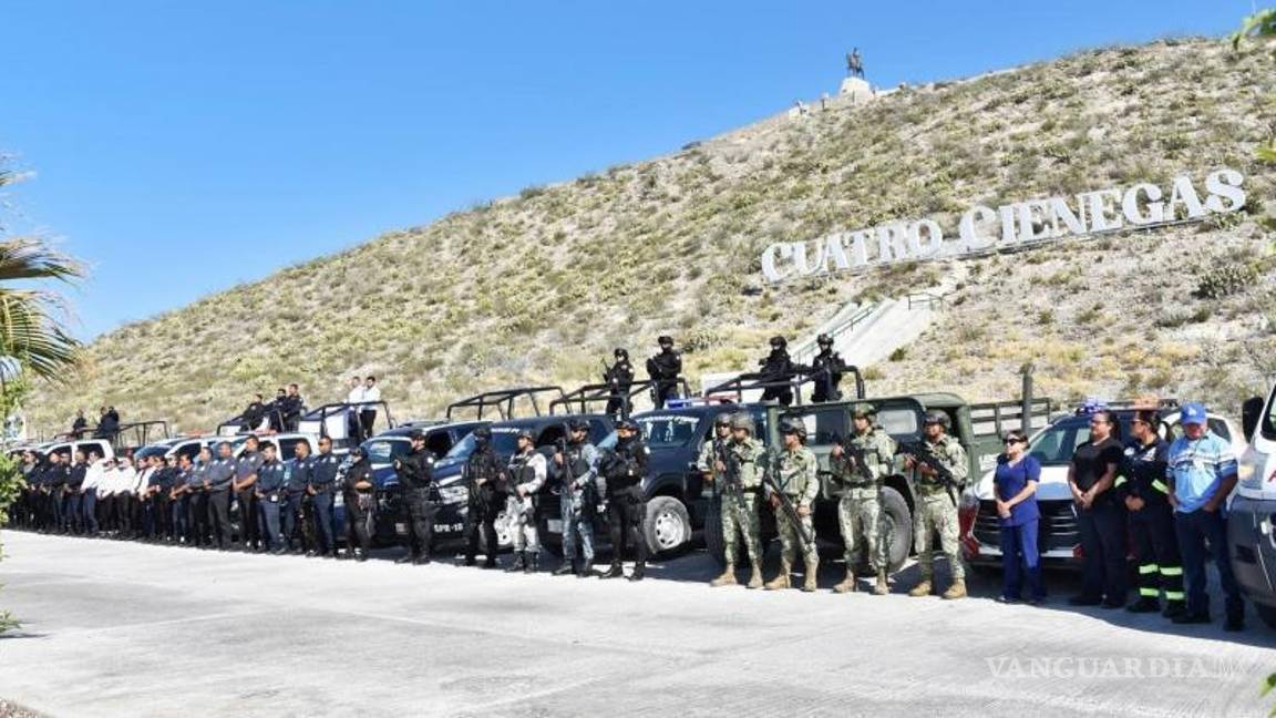 $!Autoridades municipales, estatales y federales participaron en el arranque del operativo de seguridad para Semana Santa en Cuatro Ciénegas, ante la llegada de miles de visitantes.