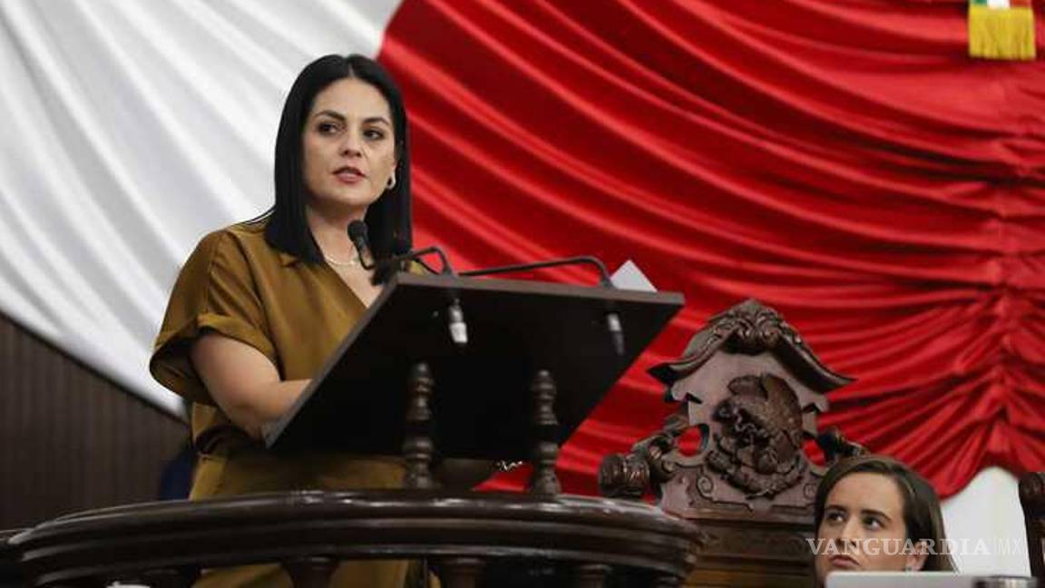 $!La diputada Luz Elena Morales, durante su intervención, destacó la necesidad de adaptar las leyes locales a los cambios constitucionales.