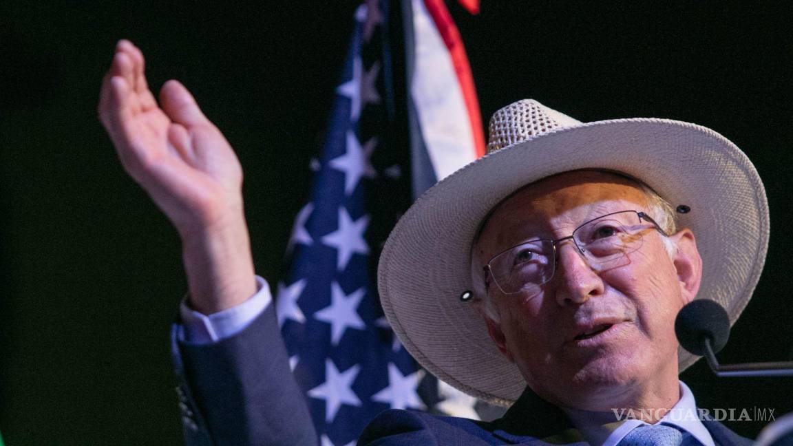 ‘Tenemos gran optimismo’: Ken Salazar tiende diálogo con Sheinbaum tras terminal mal con AMLO