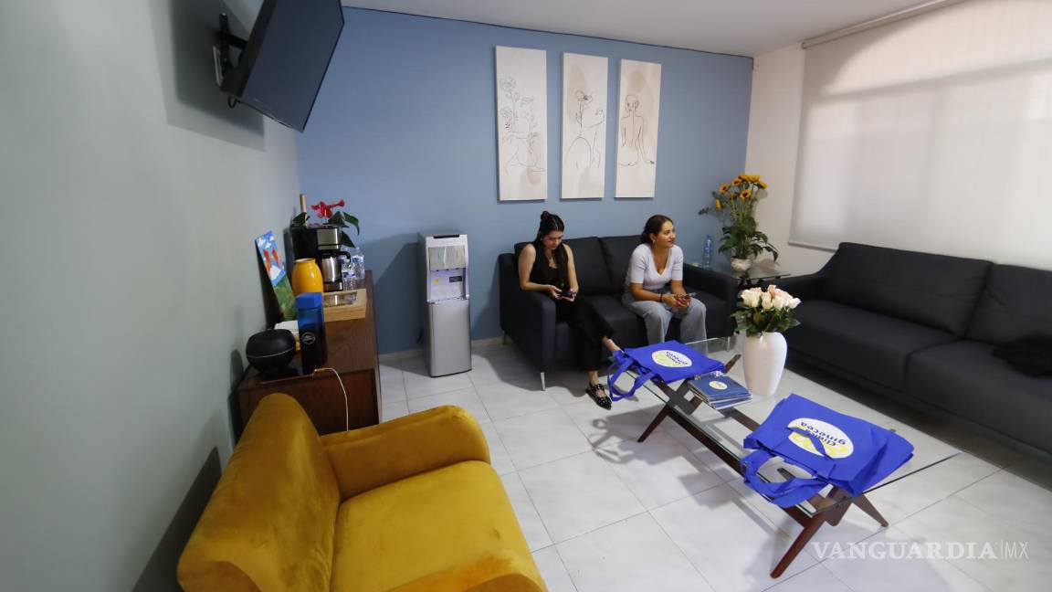 $!Personas en la clínica Ginecea en Guadalajara , Jalisco.