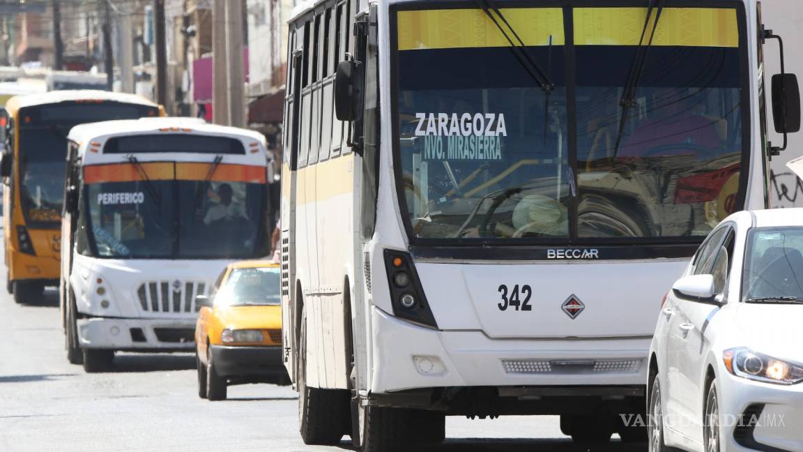 Saltillo: Conductores de transporte público tienen que trabajar hasta 12 horas al día