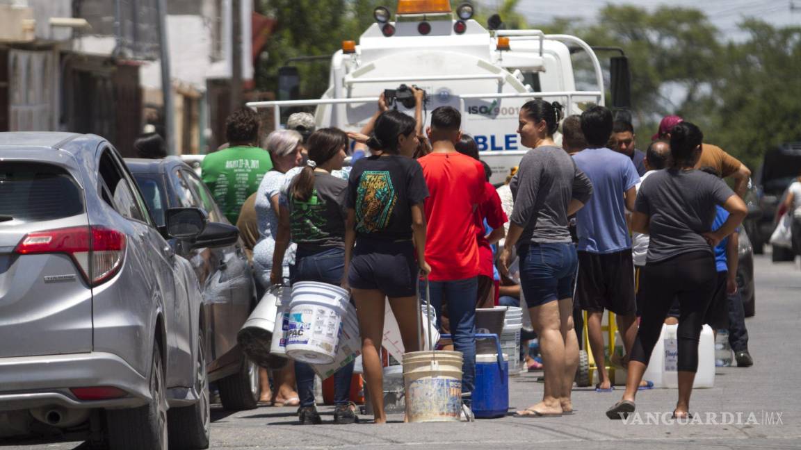 Monterrey: pipa de agua es ‘secuestrada’ por comando armado; asegura Diputada