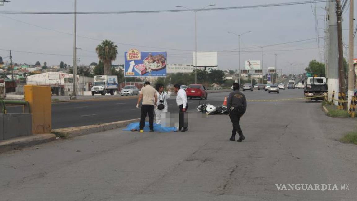 $!Autoridades de la Fiscalía realizaron las diligencias en el sitio del accidente.