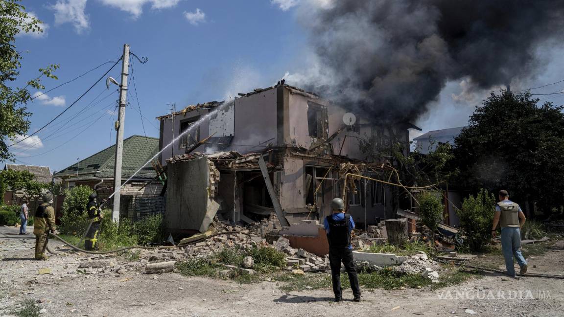 $!Los ataques en zonas habitacionales de Ucrania se han seguido dando en las diferentes partes del país.