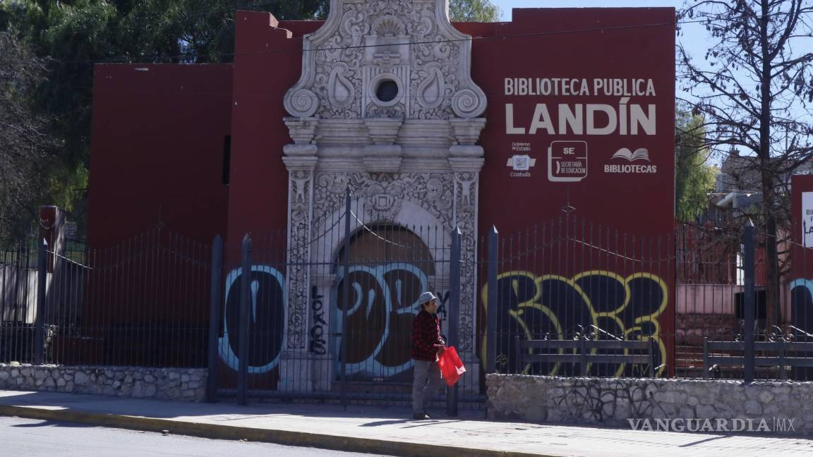 Saltillo: Limpian consignas del 8M... ¿Y el graffiti de la Capilla de Landín?