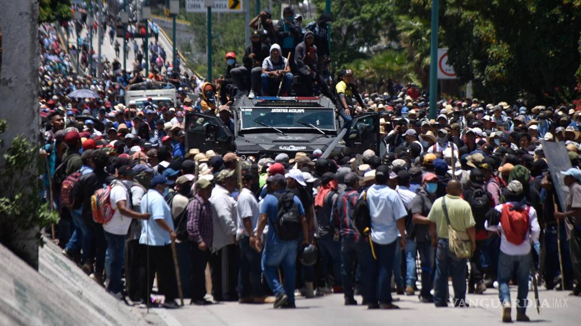 Llegan a un acuerdo; liberan a 13 retenidos en Chilpancingo