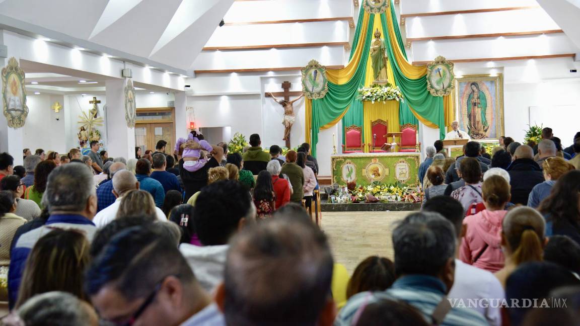 $!El templo de San Judas Tadeo, aquí en Saltillo, lució rebosante.