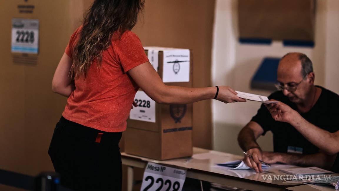 Sergio Massa o Javier Milei para la Presidencia, argentinos salen a votar en segunda vuelta