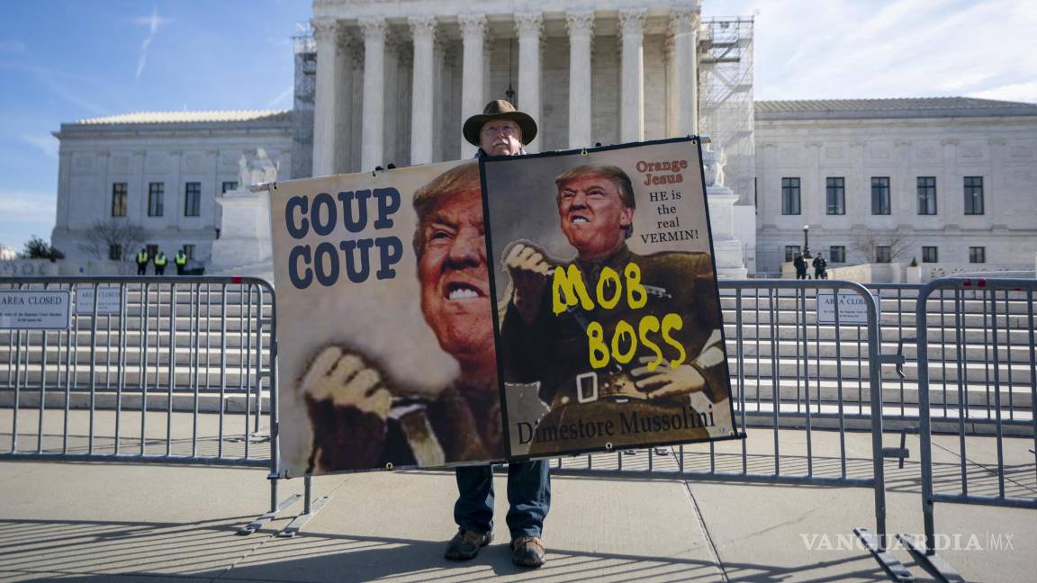 $!Los jueces de la Corte Suprema escucharán los argumentos en el caso de Donald Trump contra la decisión de Colorado, que lo sacó de la boleta electoral.