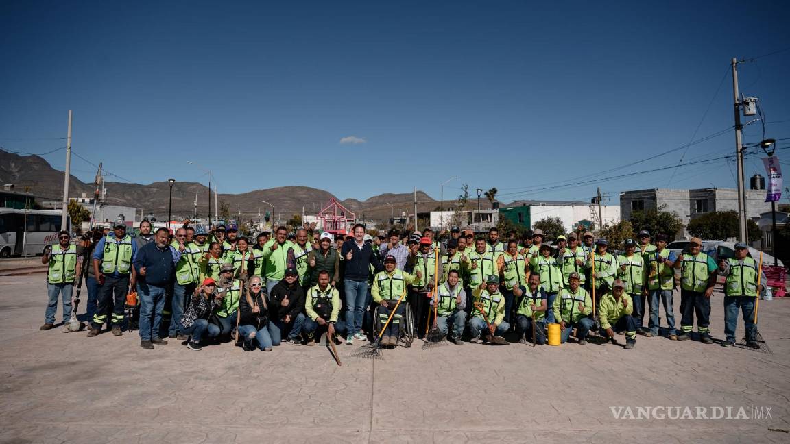 $!Vecinos de la colonia Saltillo 2000 agradecieron la rehabilitación de la plaza pública, que será clave para el esparcimiento de las familias.