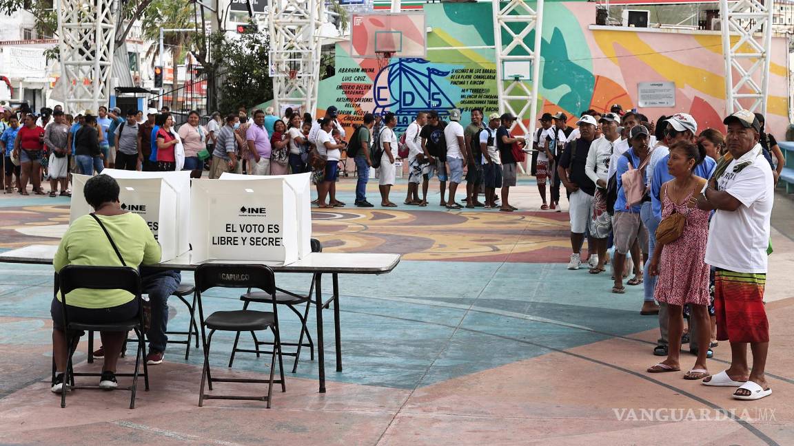 Abren los centros de votación para la inédita elección judicial en México