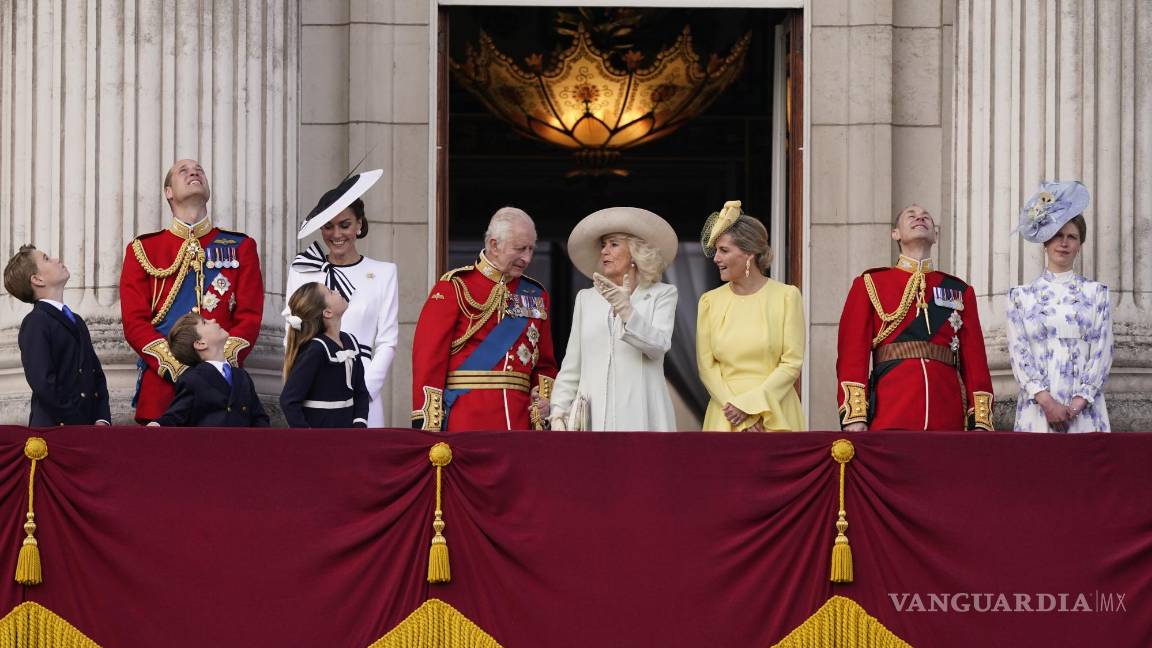 $!¿Kate Middleton desaparecida? Tras 6 meses, así reaparece y sonríe en Desfile junto a príncipe Guillermo y sus hijos
