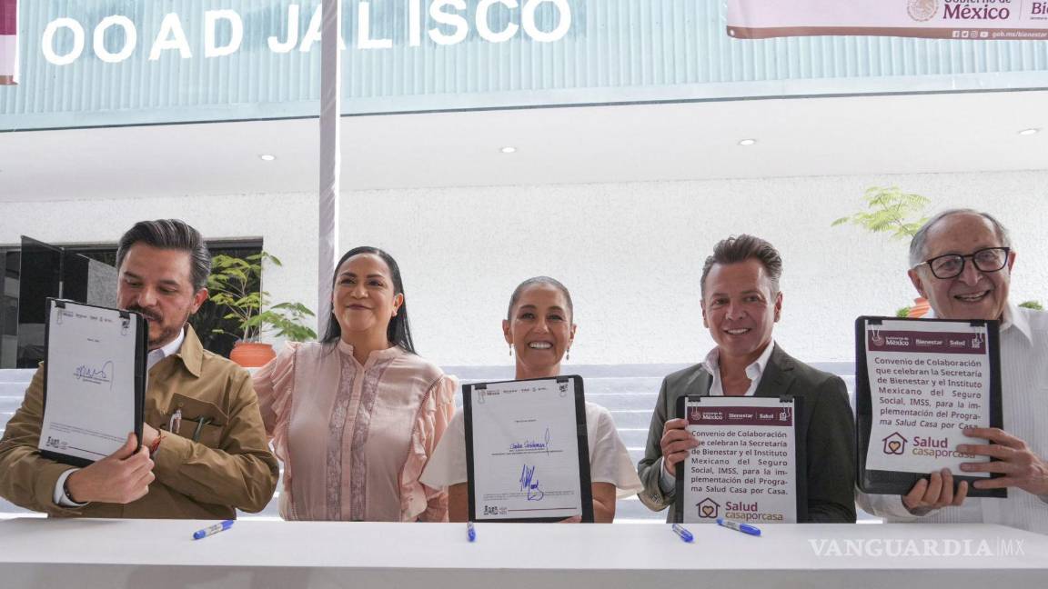 $!Zoé Robledo, director del IMSS; Ariadna Montiel, secretaria de Bienestar; Claudia Sheinbaum, Presidenta de México; Pablo Lemus, gobernador de Jalisco, y David Kershenobich Stalnikowitz, secretario de Salud de México, durante la firma de convenio de colaboración que celebran la Secretaría de Bienestar y el IMSS para la implementación del programa de salud “Casa por Casa” | Foto: Cuartoscuro