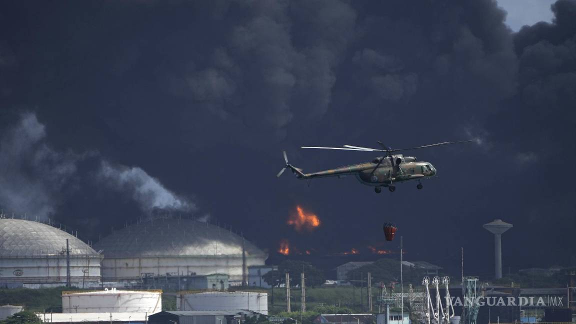 Se complica incendio en Cuba: alcanza tercer tanque