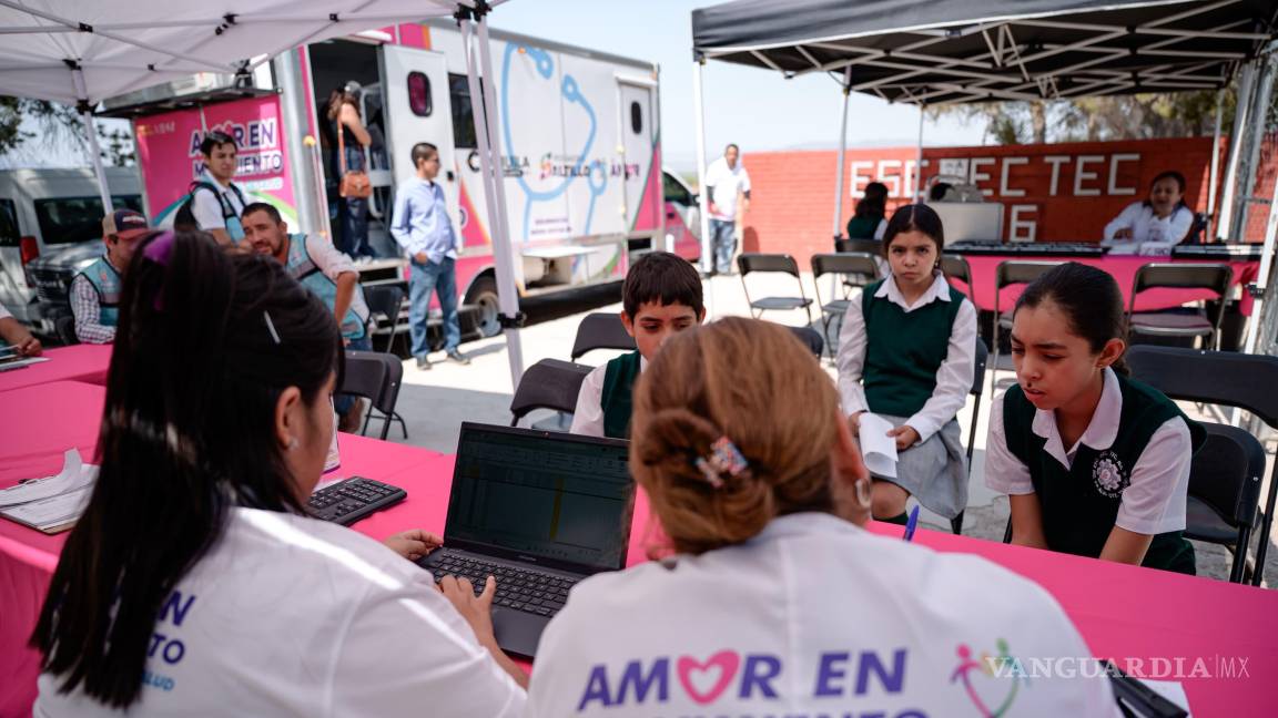 Con unidad móvil, DIF Saltillo lleva atención médica a 300 personas en su primera semana
