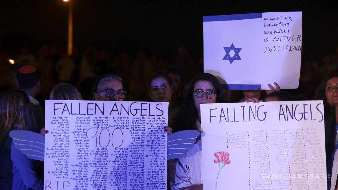 $!La gente participa en una vigilia por Israel organizada por la Comunidad Judía de Lisboa, Lisboa, Portugal.