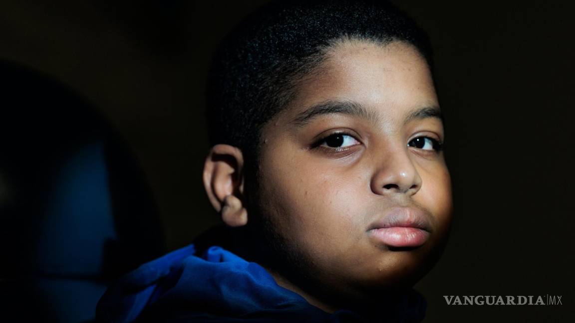 Terapia génica permite que un niño de 11 años escuche por primera vez
