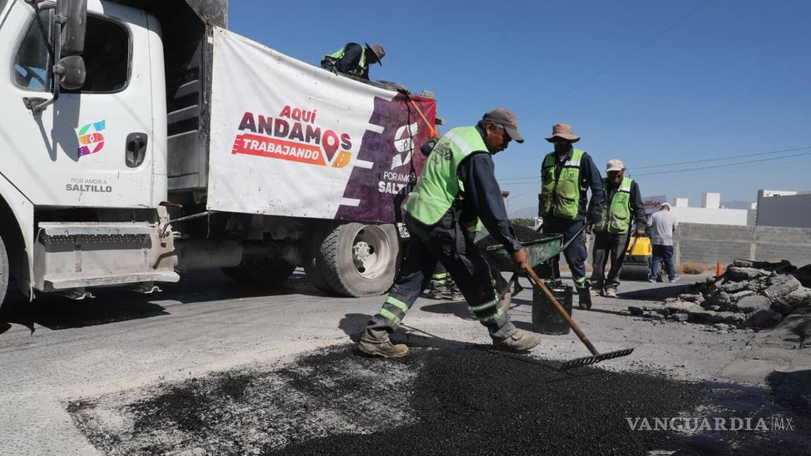 Avanza la mejora de calles en Saltillo; van más de 3 mil 700 baches reparados