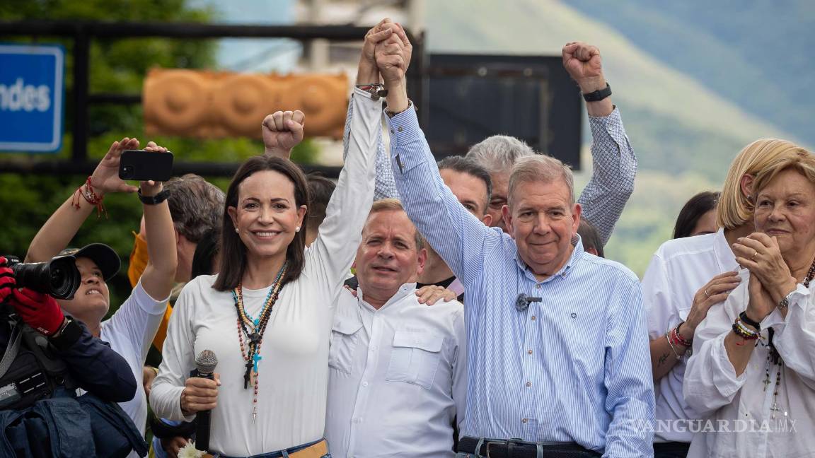 $!María Corina Machado y el candidato a la presidencia de Venezuela Edmundo González, en una manifestación en Caracas, Venezuela.