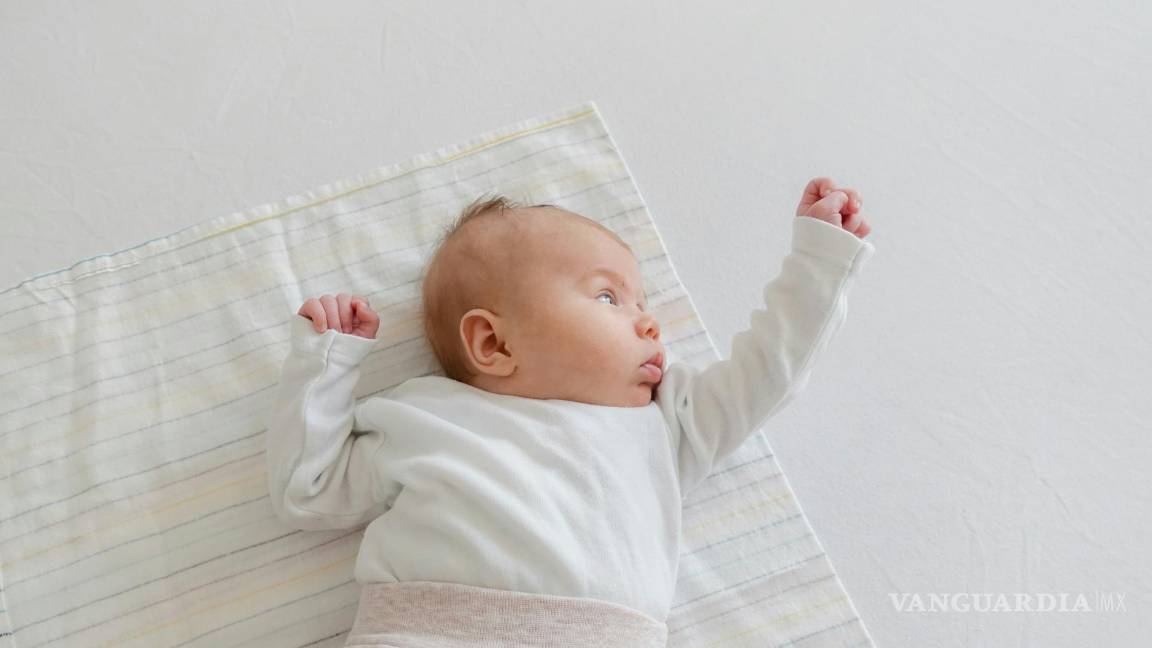 $!Se produce cuando la temperatura corporal del bebé aumenta rápidamente a un nivel peligroso, generalmente por encima de 40°C.