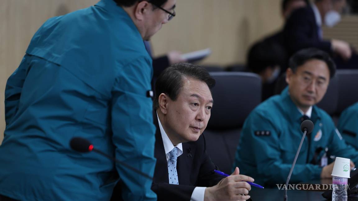 $!Yoon Suk-yeol (C), presidente de Corea del Sur.