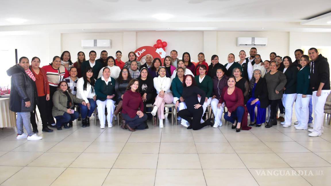 Reconoce Ayuntamiento de San Buenaventura la labor de enfermeros, en su día