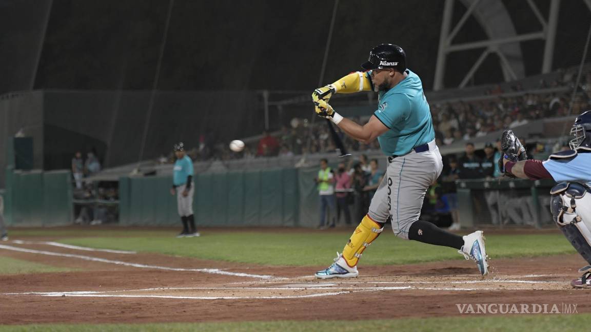 $!José Fernández aportó importantes jugadas para su novena.