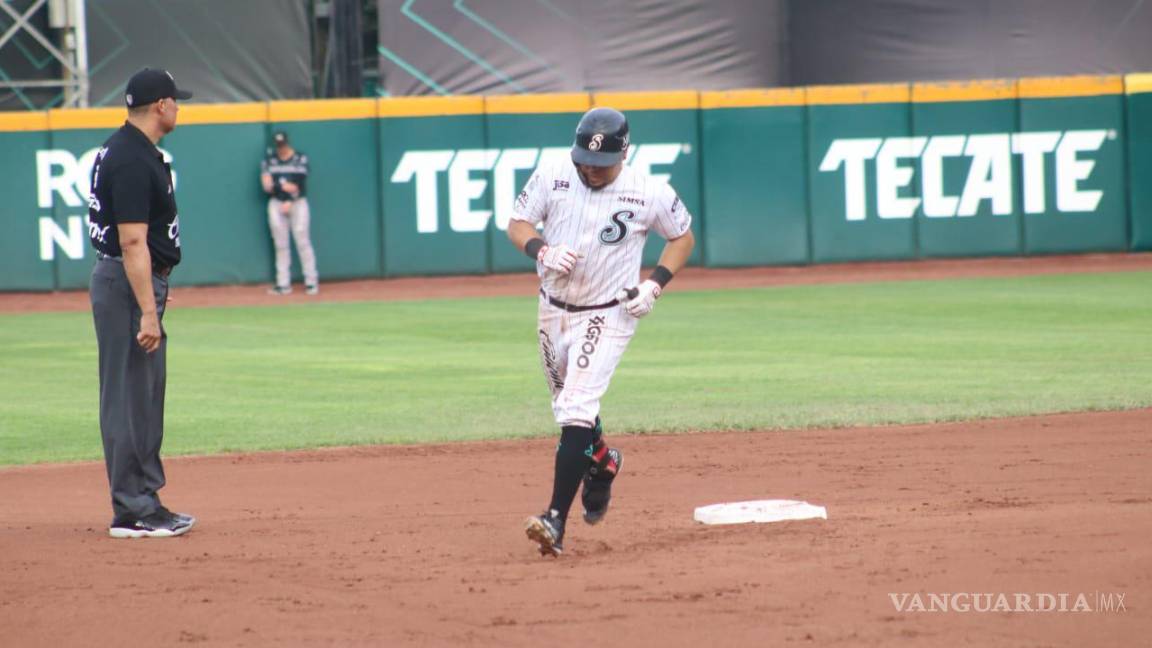 $!Los Saraperos de Saltillo no pudieron regresar nunca en el primer partido de la doble cartelera de este sábado en el Madero ante los Algodoneros de Unión Laguna.