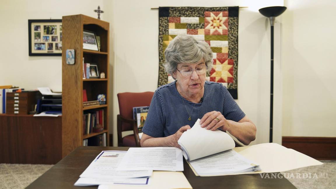 $!La hermana Barbara McCracken revisa resoluciones anteriores presentadas contra varias corporaciones, incluidas Alphabet, Meta, Netflix y Chevron.