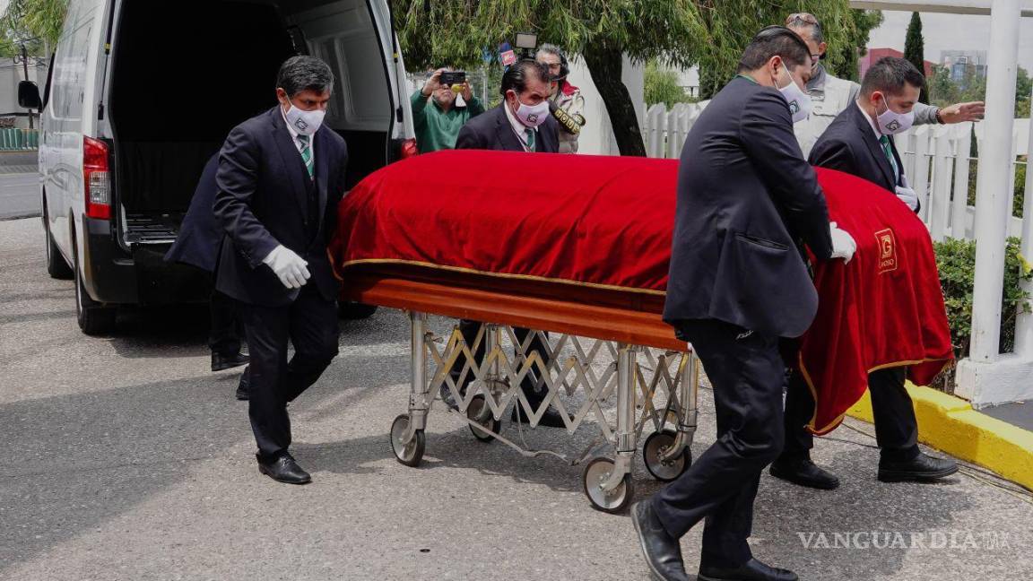 Avanza funeral de Echeverría sin aglomeraciones ni presencia de la 4T