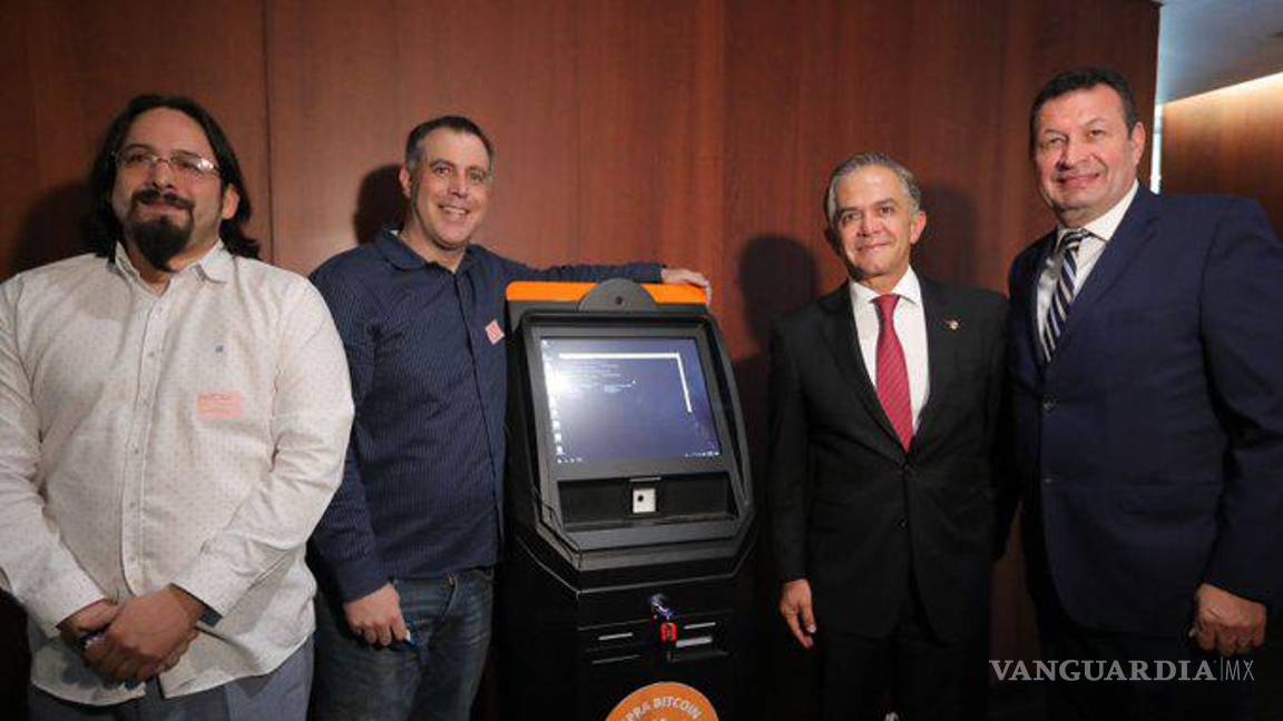 ‘Con fines educativos’ instalan cajero de bitcoins en el Senado