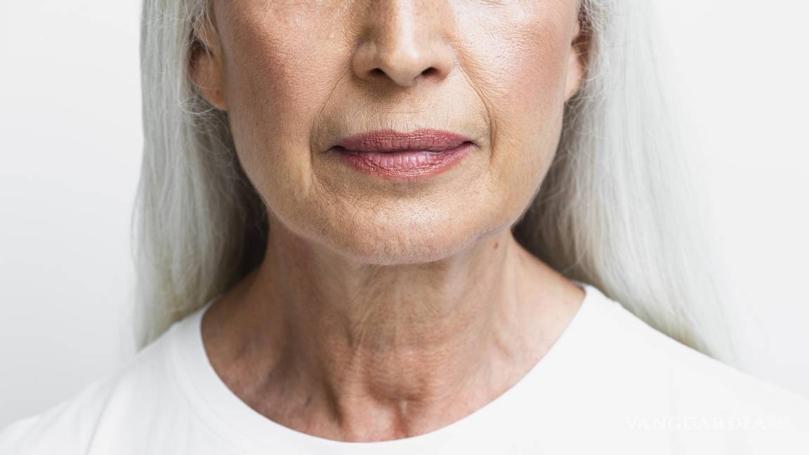 $!Con el paso del tiempo, la piel comienza a mostrar señales inevitables de envejecimiento.